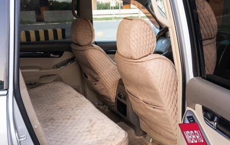 Toyota Land Cruiser Prado 120 рестайлинг, 2007 год, 2 000 000 рублей, 10 фотография
