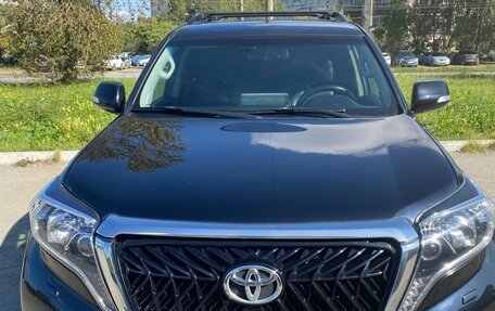 Toyota Land Cruiser Prado 150 рестайлинг 2, 2016 год, 4 200 000 рублей, 3 фотография