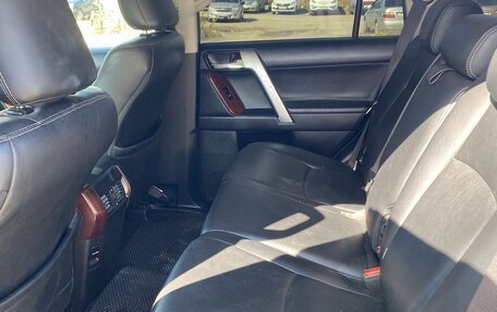 Toyota Land Cruiser Prado 150 рестайлинг 2, 2016 год, 4 200 000 рублей, 7 фотография