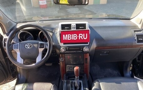 Toyota Land Cruiser Prado 150 рестайлинг 2, 2016 год, 4 200 000 рублей, 10 фотография