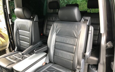 Volkswagen Multivan T6 рестайлинг, 2018 год, 4 450 000 рублей, 7 фотография