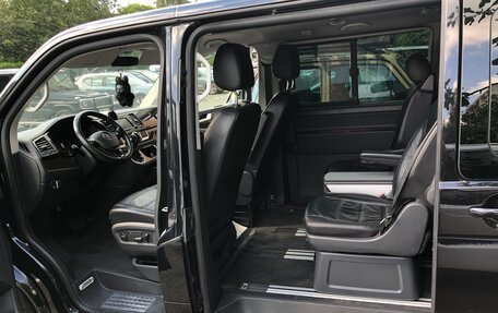 Volkswagen Multivan T6 рестайлинг, 2018 год, 4 450 000 рублей, 10 фотография