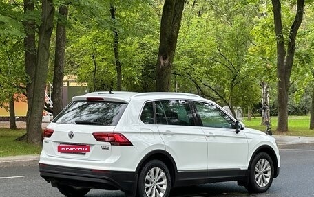 Volkswagen Tiguan II, 2016 год, 2 499 000 рублей, 2 фотография