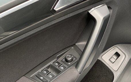 Volkswagen Tiguan II, 2016 год, 2 499 000 рублей, 8 фотография