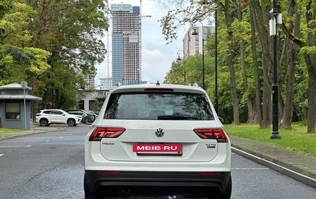 Volkswagen Tiguan II, 2016 год, 2 499 000 рублей, 4 фотография