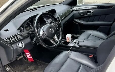 Mercedes-Benz E-Класс, 2012 год, 900 000 рублей, 5 фотография