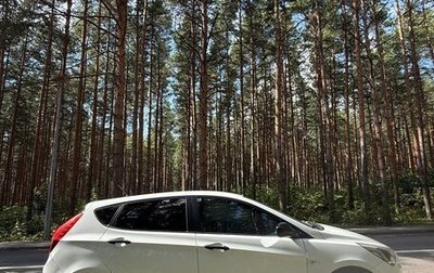 Hyundai Solaris II рестайлинг, 2015 год, 790 000 рублей, 1 фотография