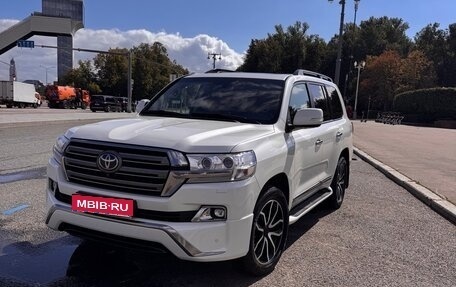 Toyota Land Cruiser 200, 2016 год, 6 700 000 рублей, 2 фотография