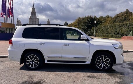 Toyota Land Cruiser 200, 2016 год, 6 700 000 рублей, 7 фотография