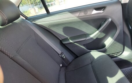 Volkswagen Jetta VI, 2014 год, 1 280 000 рублей, 16 фотография