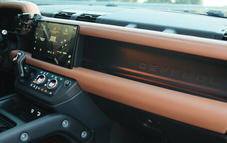 Land Rover Defender II, 2023 год, 10 800 000 рублей, 22 фотография