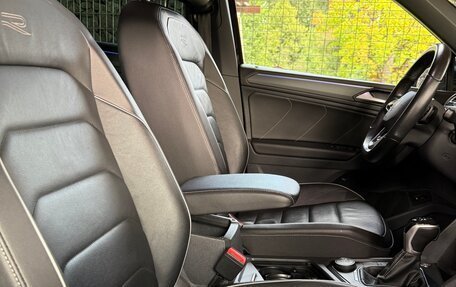 Volkswagen Tiguan II, 2021 год, 3 900 000 рублей, 26 фотография