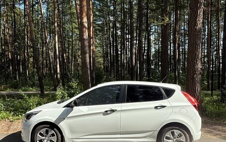 Hyundai Solaris II рестайлинг, 2015 год, 790 000 рублей, 2 фотография