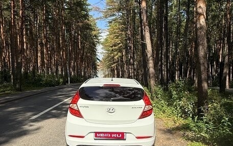 Hyundai Solaris II рестайлинг, 2015 год, 790 000 рублей, 3 фотография
