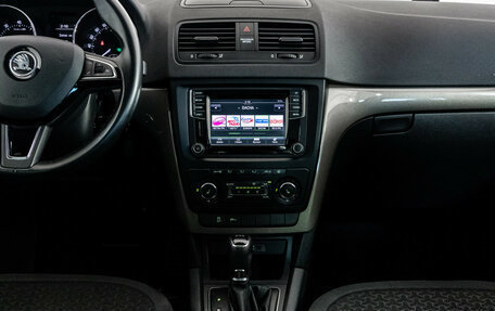 Skoda Yeti I рестайлинг, 2015 год, 1 499 000 рублей, 12 фотография