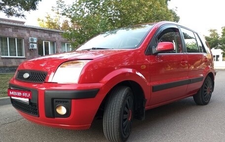Ford Fusion I, 2006 год, 550 000 рублей, 2 фотография
