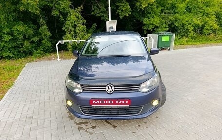 Volkswagen Polo VI (EU Market), 2012 год, 750 000 рублей, 2 фотография