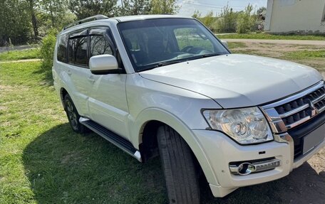 Mitsubishi Pajero IV, 2014 год, 2 750 000 рублей, 2 фотография