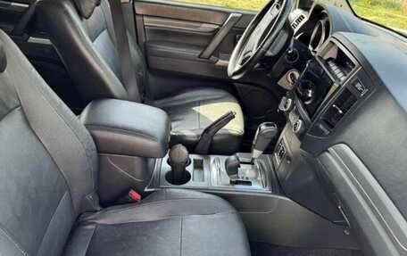 Mitsubishi Pajero IV, 2014 год, 2 750 000 рублей, 12 фотография
