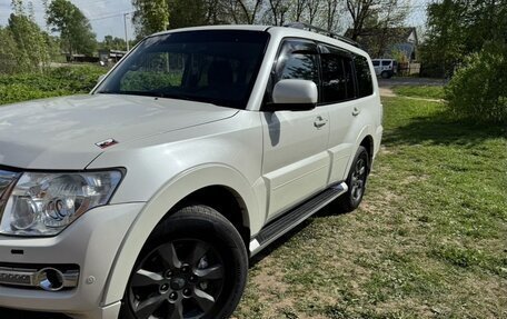 Mitsubishi Pajero IV, 2014 год, 2 750 000 рублей, 3 фотография