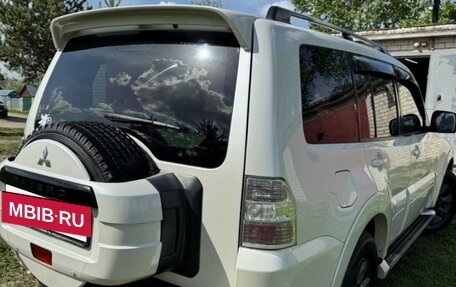 Mitsubishi Pajero IV, 2014 год, 2 750 000 рублей, 5 фотография