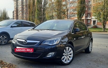 Opel Astra J, 2012 год, 750 000 рублей, 2 фотография