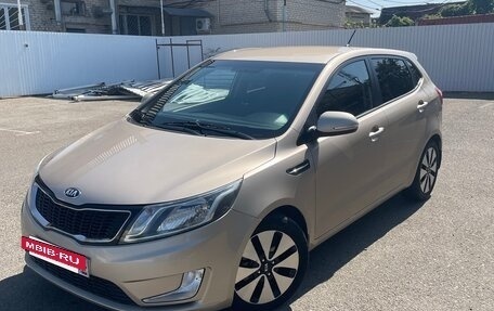 KIA Rio III рестайлинг, 2013 год, 1 100 000 рублей, 6 фотография
