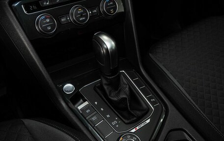 Volkswagen Tiguan II, 2020 год, 2 888 000 рублей, 12 фотография