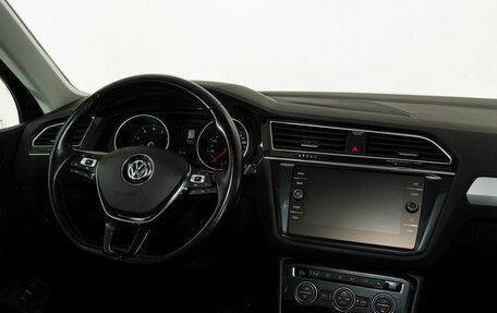 Volkswagen Tiguan II, 2020 год, 2 888 000 рублей, 13 фотография