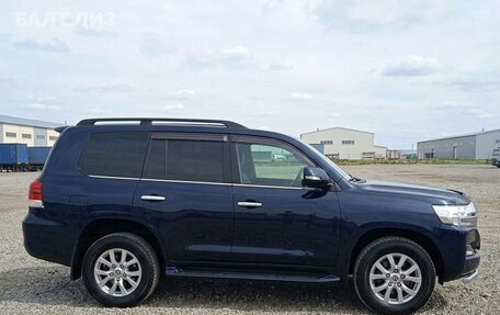 Toyota Land Cruiser 200, 2019 год, 6 189 000 рублей, 2 фотография