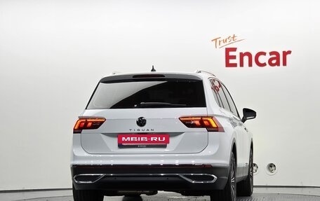 Volkswagen Tiguan II, 2023 год, 3 470 000 рублей, 4 фотография