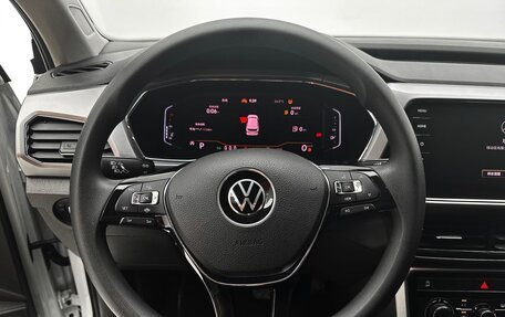 Volkswagen T-Cross I, 2023 год, 1 240 000 рублей, 11 фотография