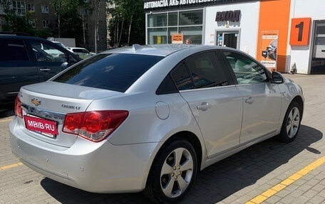 Chevrolet Cruze II, 2011 год, 620 000 рублей, 3 фотография
