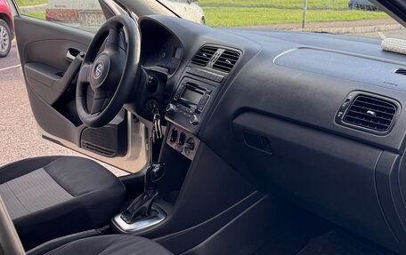 Volkswagen Polo VI (EU Market), 2011 год, 650 000 рублей, 6 фотография