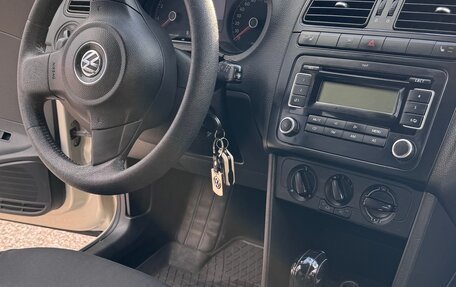 Volkswagen Polo VI (EU Market), 2011 год, 650 000 рублей, 5 фотография