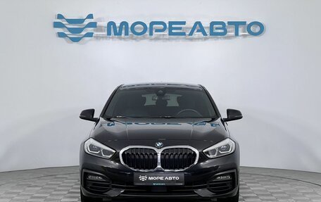 BMW 1 серия, 2020 год, 2 100 000 рублей, 2 фотография