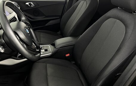 BMW 1 серия, 2020 год, 2 100 000 рублей, 9 фотография