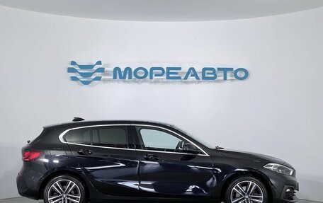 BMW 1 серия, 2020 год, 2 100 000 рублей, 4 фотография