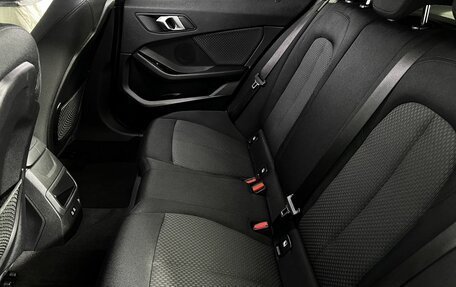 BMW 1 серия, 2020 год, 2 100 000 рублей, 10 фотография
