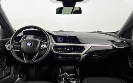 BMW 1 серия, 2020 год, 2 100 000 рублей, 14 фотография
