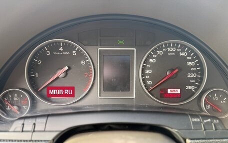 Audi A4, 2003 год, 800 000 рублей, 14 фотография