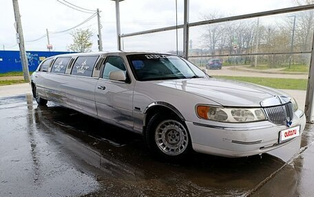 Lincoln Town Car III рестайлинг, 1999 год, 350 000 рублей, 9 фотография