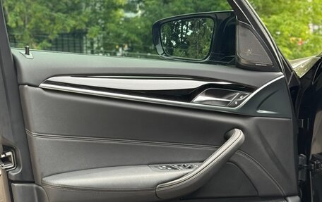 BMW 5 серия, 2021 год, 3 880 000 рублей, 11 фотография