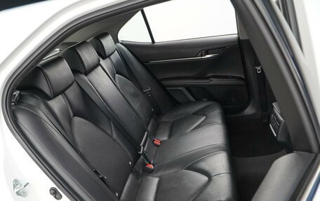 Toyota Camry, 2022 год, 3 045 000 рублей, 7 фотография