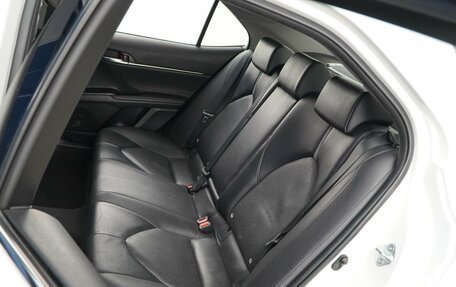 Toyota Camry, 2022 год, 3 045 000 рублей, 9 фотография