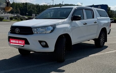 Toyota Hilux VIII, 2019 год, 3 500 000 рублей, 4 фотография