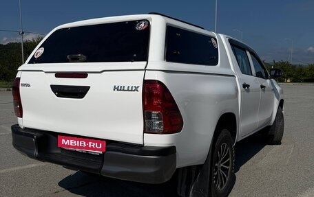 Toyota Hilux VIII, 2019 год, 3 500 000 рублей, 8 фотография