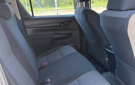 Toyota Hilux VIII, 2019 год, 3 500 000 рублей, 13 фотография