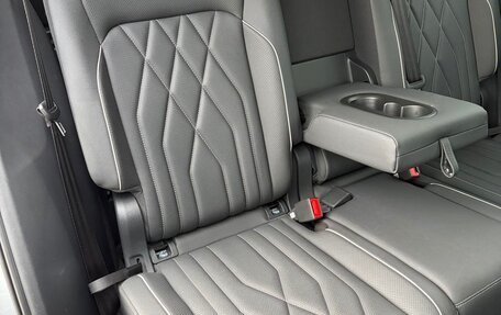 Volkswagen Tiguan II, 2023 год, 1 860 000 рублей, 8 фотография