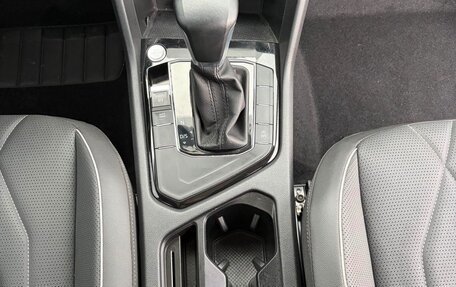 Volkswagen Tiguan II, 2023 год, 1 860 000 рублей, 12 фотография
